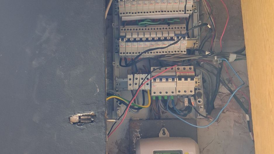 BRASADAS inchiriaza spatiu comercial stradal cu 3 intrari. - Poză 9