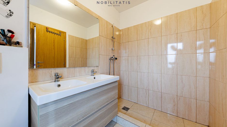 Cartierul Europa - Casa frumoasa, super spatioasa cu 5 camere | Com 0% - Poză 33