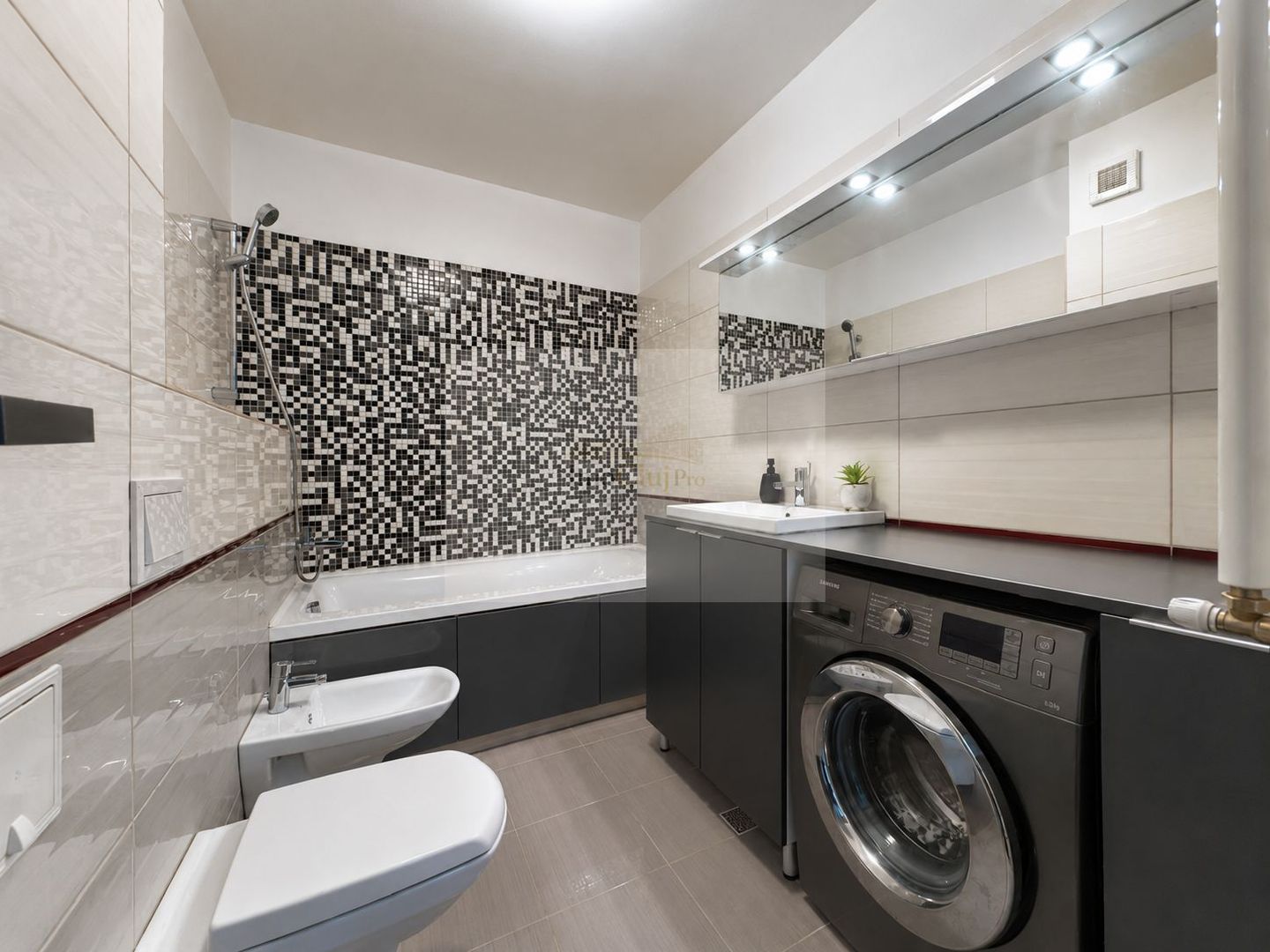 Vânzare ap. 2 camere decomandat, etaj 5, Iulius Mall, parcare - Poză 10