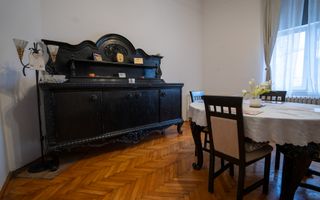 Apartament central de vânzare – la curte comună - Oradea - Poză 5