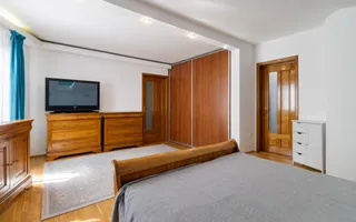 Vilă individuală cu 5 camere, piscină și curte generoasă | Mogoșoaia - Poză 16