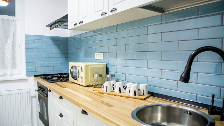 APARTAMENT  CU 3 CAMERE  CU VEDERE SPRE PIATA SF.GHEORGHE - Poză 6