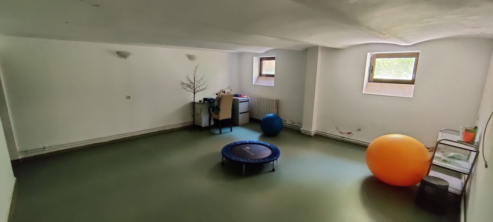 IDEAL PENTRU SALON INFRUMUSETARE / RESTAURANT/BAR/GRADINITE - Poză 25