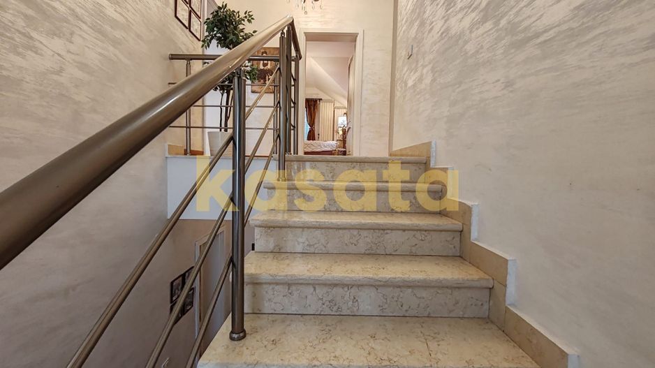 Vila care redefinește echilibrul între rafinament, spațiu și liniște - Poză 29