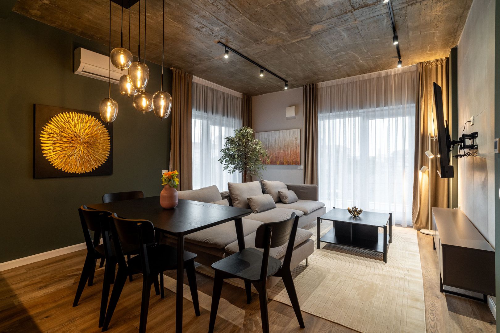 Apartament 3 camere de inchiriat EAS cu terasa 44 mp - Poză 1