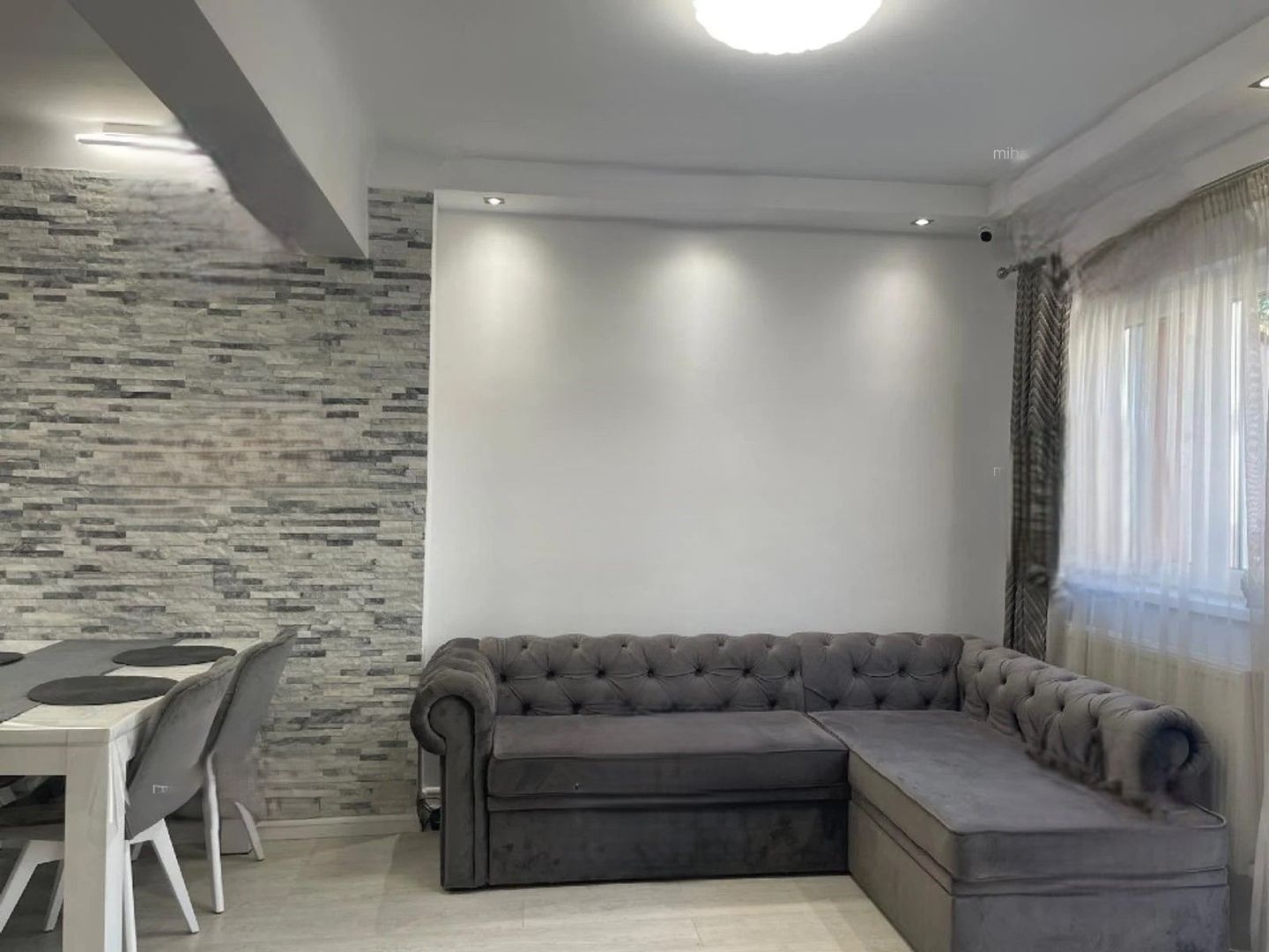 Inchirere vila deosebita si moderna in Vatra Luminoasa - Poză 4