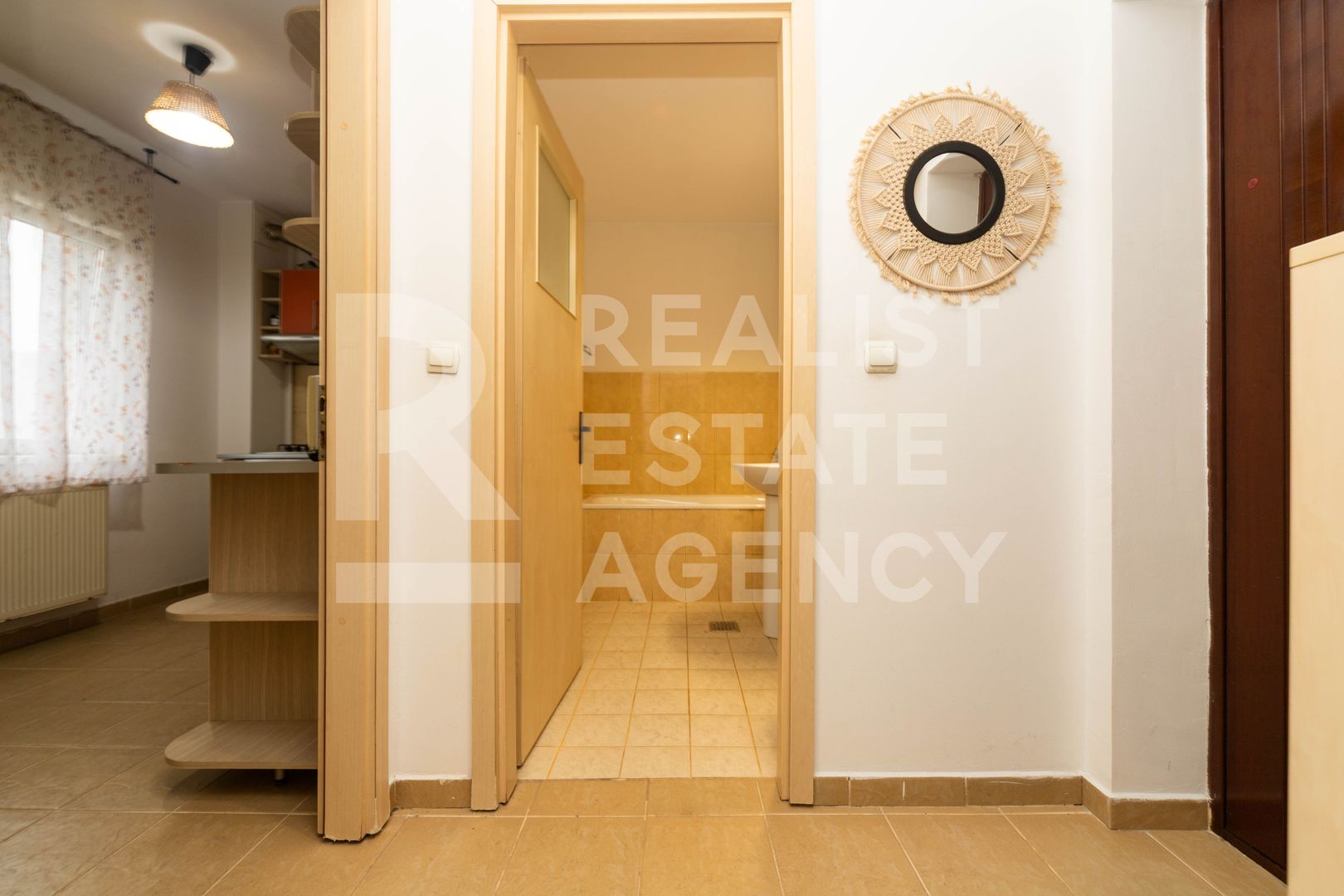 Vânzare, garsonieră în zona Drumul Taberei - Poză 7