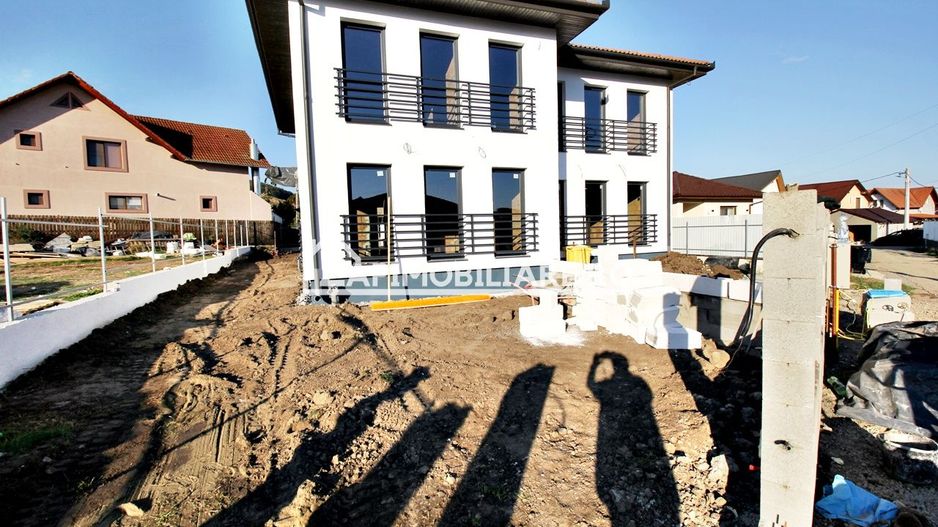 Casa la cheie 4 camere,2 bai,105mp,288 mp teren, 0% comision - Poză 8