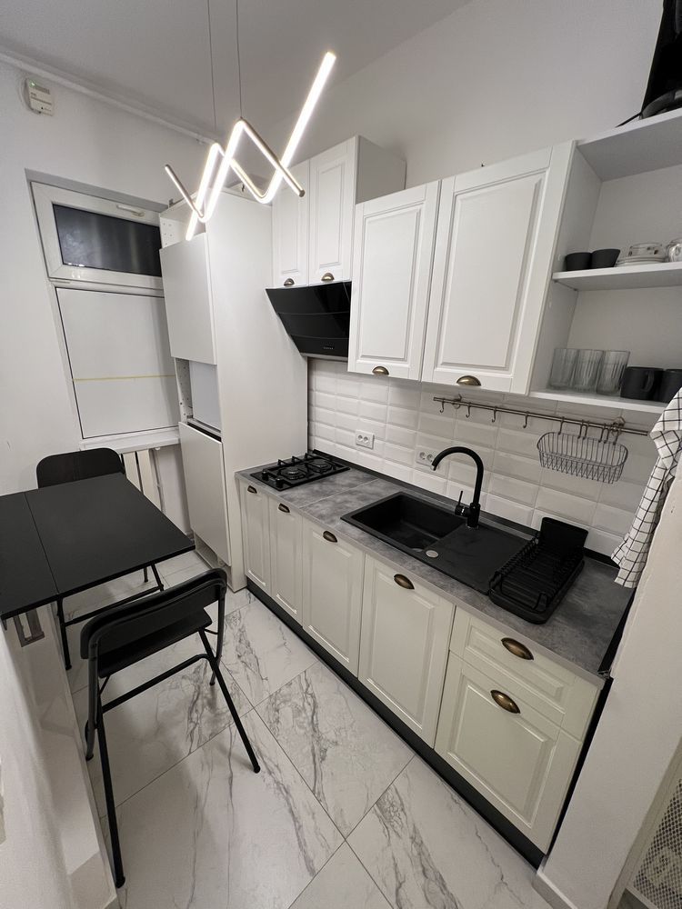 Ag BRASADAS închiriază ap 2 cam Et 2 LUX Centrul Vechi. - Poză 5