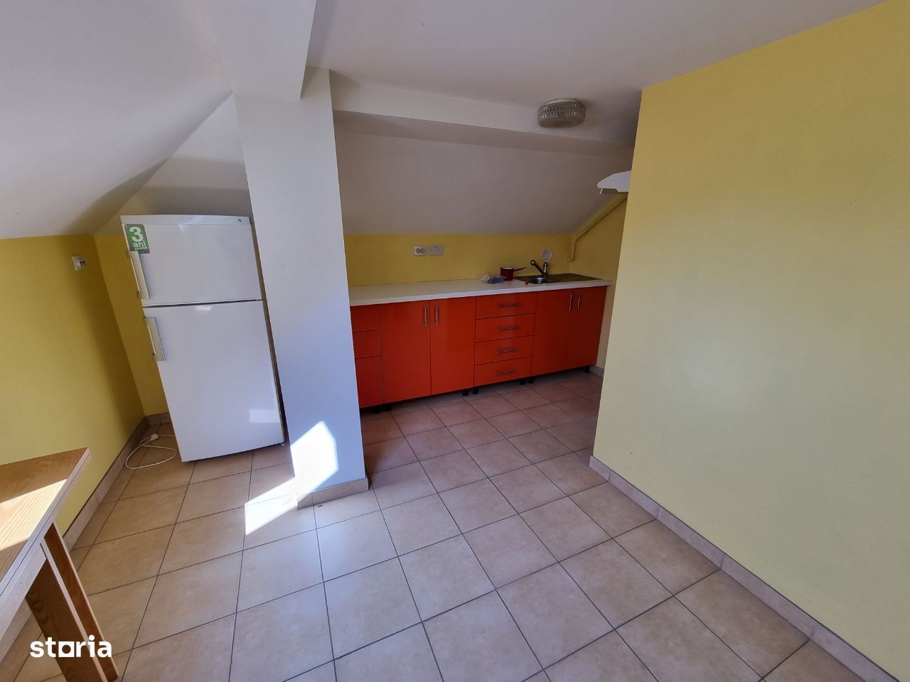 Chirie sau Vânzare - Vila Mare 3 Apartamente + Buncăr – Privat Afacere - Poză 16