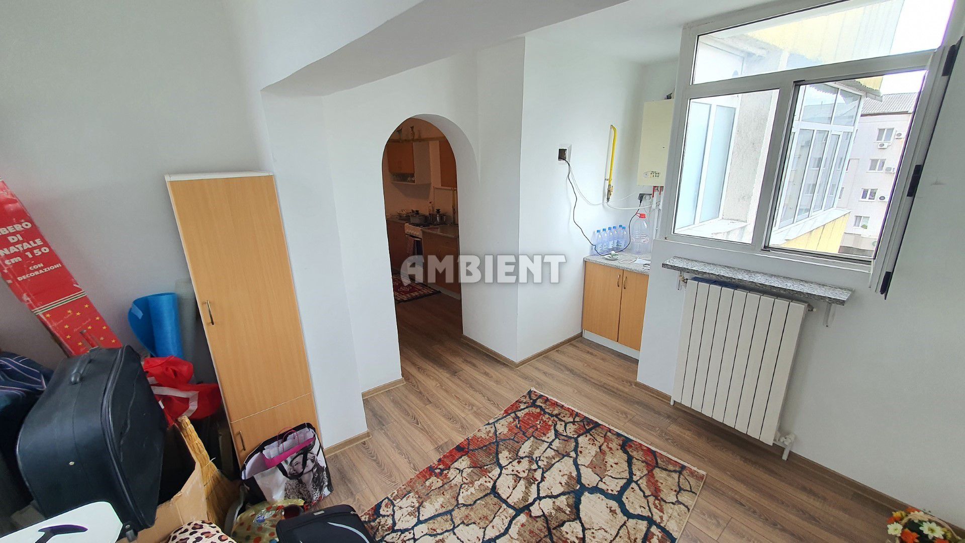 Apartament 2/3 camere, etaj 3, zona CENTRU; - Poză 3