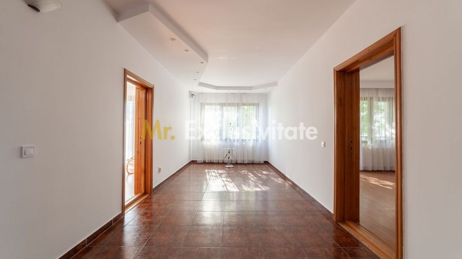 Casă spațioasă cu 8 camere - Pitești - 0% Comision - Poză 9