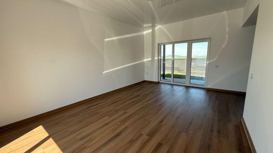 Casa/Vila cu 4 camere de vânzare - Izvor,Tărlungeni - Poză 11