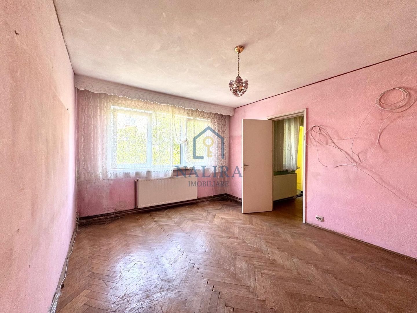 Apartament 2 camere de vanzare zona Semiluna - etaj 3/4 - Poză 3