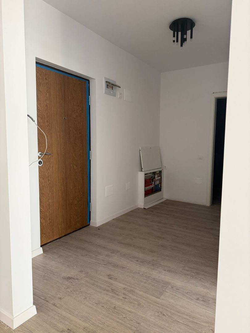 COMISION 0% !!!VANZARE APARTAMENT 2 CAMERE FINISAT GARAJ  ZONA EROILOR - Poză 6