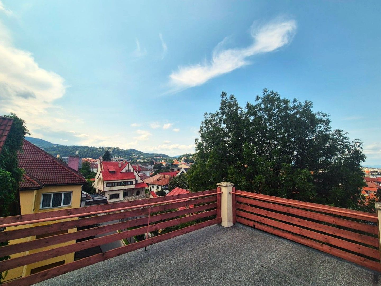 Apartament in casă, într-o zonă exclusivistă, priveliște deosebită. - Schiță 1