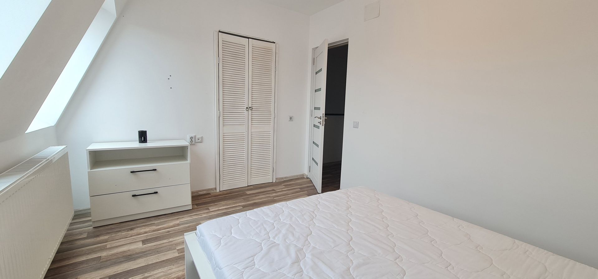 Casa mobilata si utilata in Cartier Izvor Tarlungeni Brasov - Poză 9