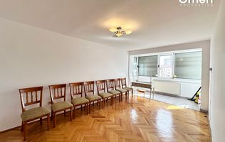 Apartament 4 camere cu garaj ,  b-dul Unirii 118 900 euro