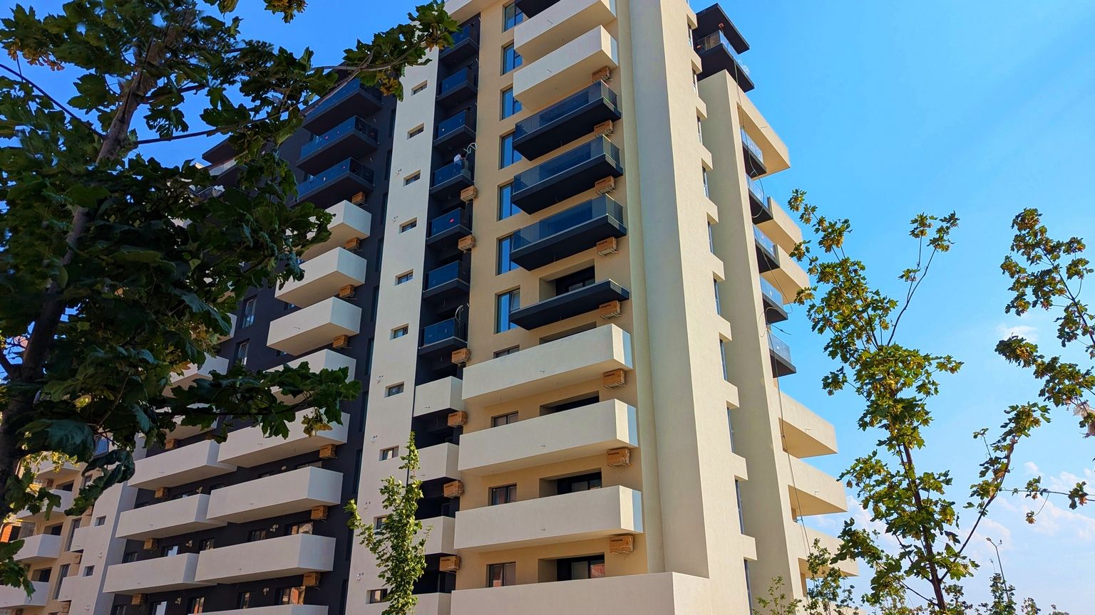 Apartament cu 4 camere, terasa 83mp - The Grand Kristal, Sector 4 - Poză 12