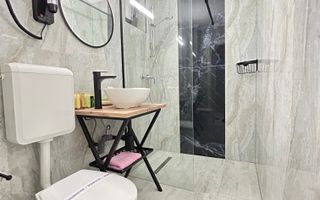 Pensiune Casa Eva Statiunea 2 Mai - 12 camere - teren 600 mp - Poză 16