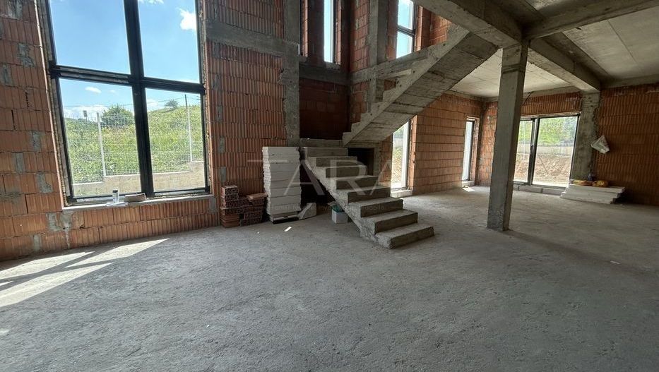 Casă cu arhitectura contemporana, terasă panoramică, zona verde. - Poză 2