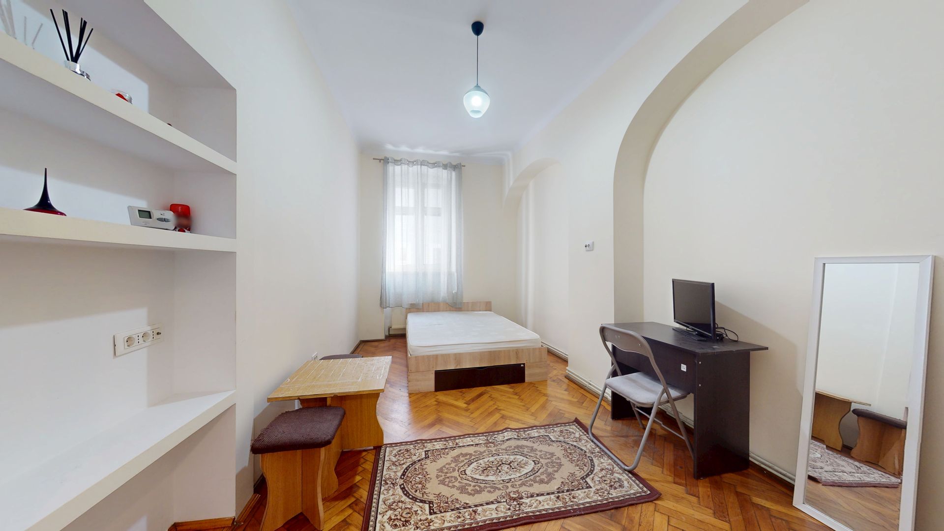 Comision 0% | Garsoniera la casă | curte | centrul istoric | - Poză 1