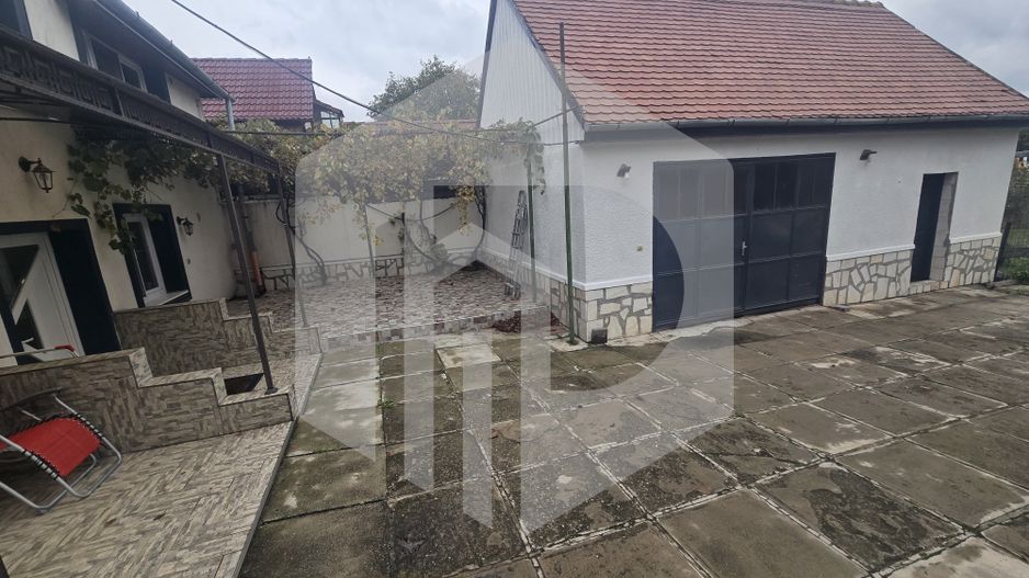 Casa singur in curte 4 camere 650 teren Piata Cluj - Poză 11