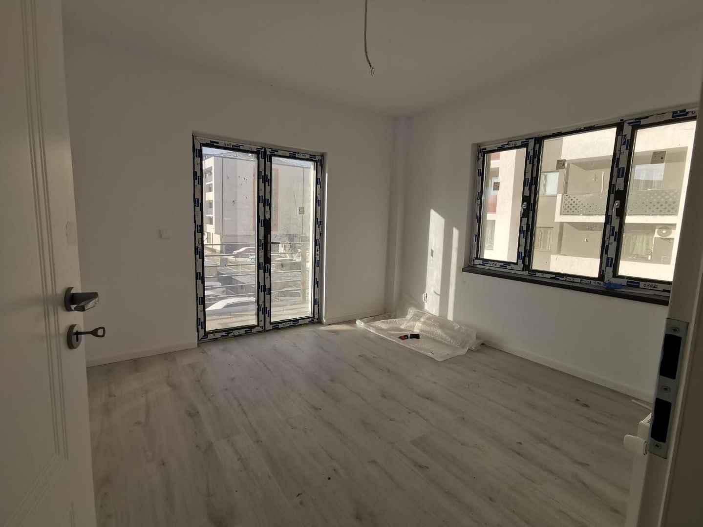 Apartament INTABUALT 3 camere SD 65 mp Bucium Visan 105000 euro - Poză 2