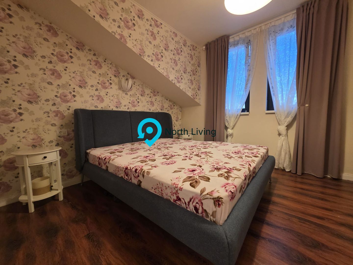 Casa 4 camere + curte 300 mp Tunari - Poză 3