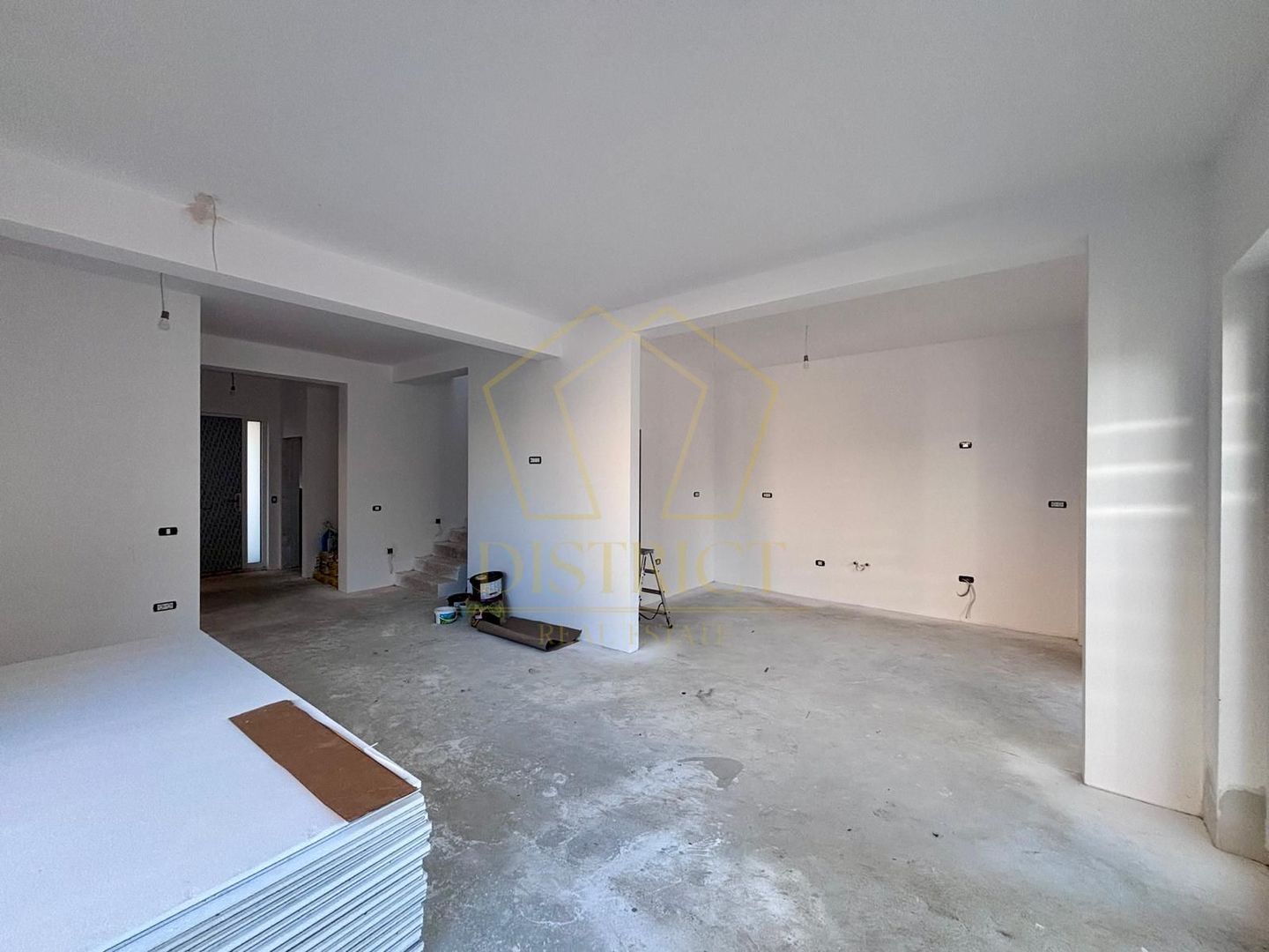 Duplex modern cu 5 camere | Dumbravita - Poză 3