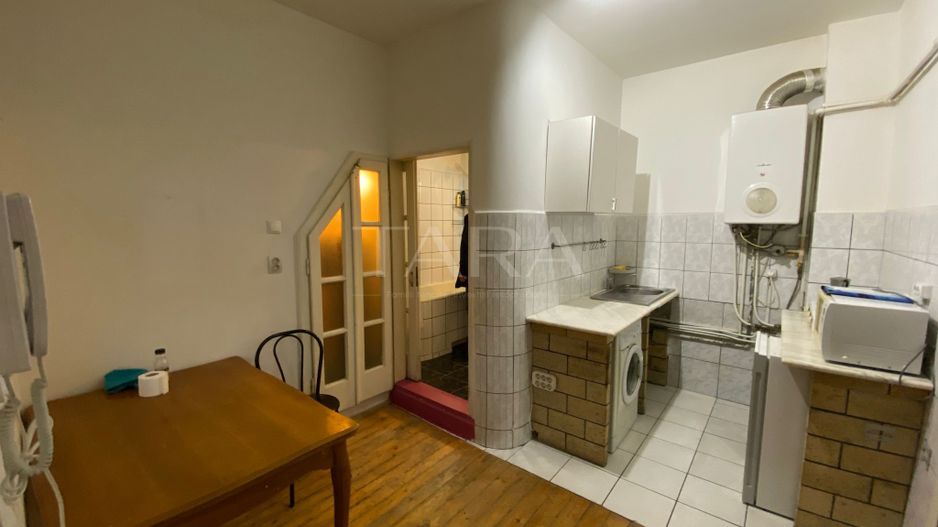 Apartament cochet în zona Gruia, cu autorizație pentru mansardare. - Poză 1