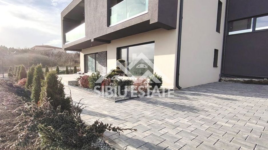 Casa Sibiu, Selimbar teren 790 mp, garaj, terase - Poză 19