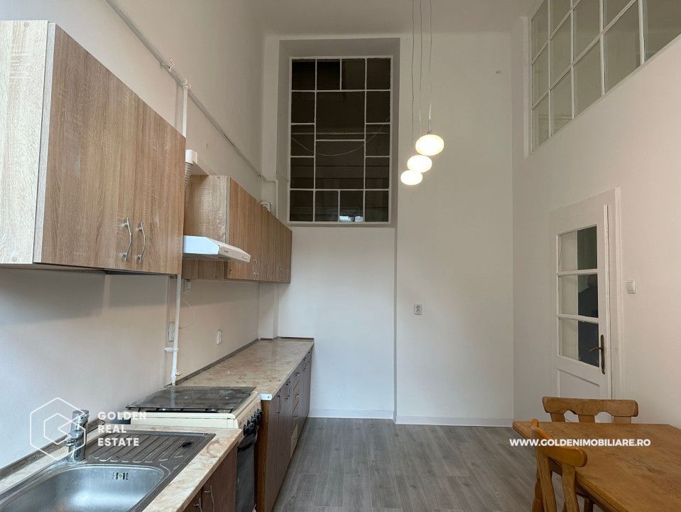 Spatiu birou, Bulevardul Revolutiei, Palatul Cenad, etaj 1 - Poză 14