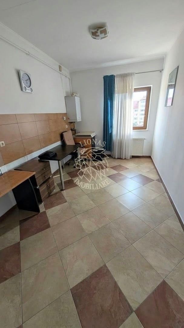Apartament 47 mp -etaj 3-Parcare privata-balcon-Zona Hotel Diana - Poză 1