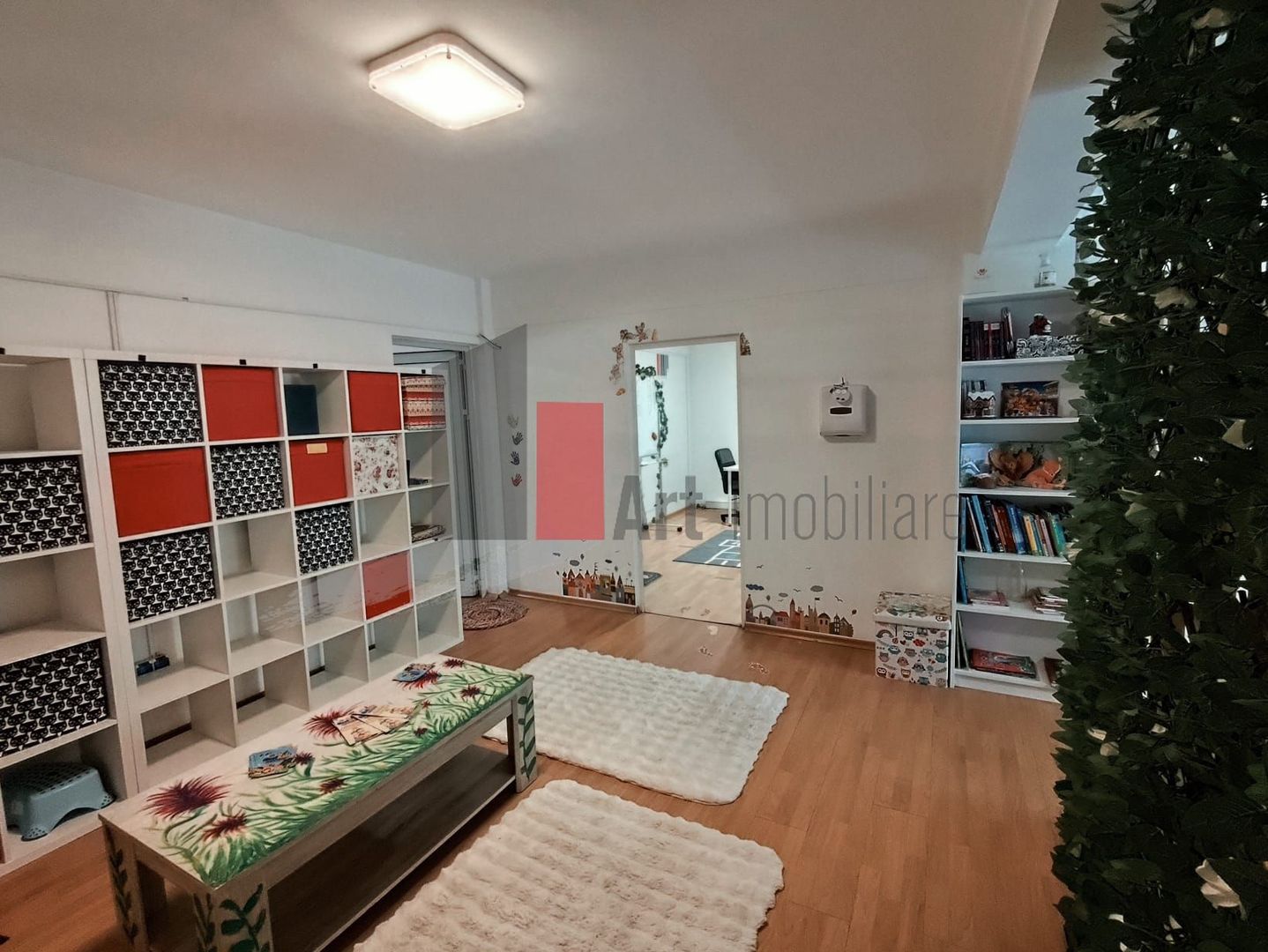 Vila de inchiriat/ Spatiu comercial.(etaj1/mansarda) Domenii - Poză 12