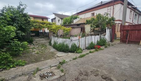 Teren de vanzare 300mp toate utilitatile