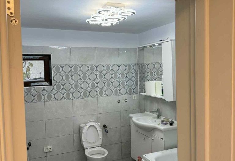 Casa de vanzare proprietate - Poză 2