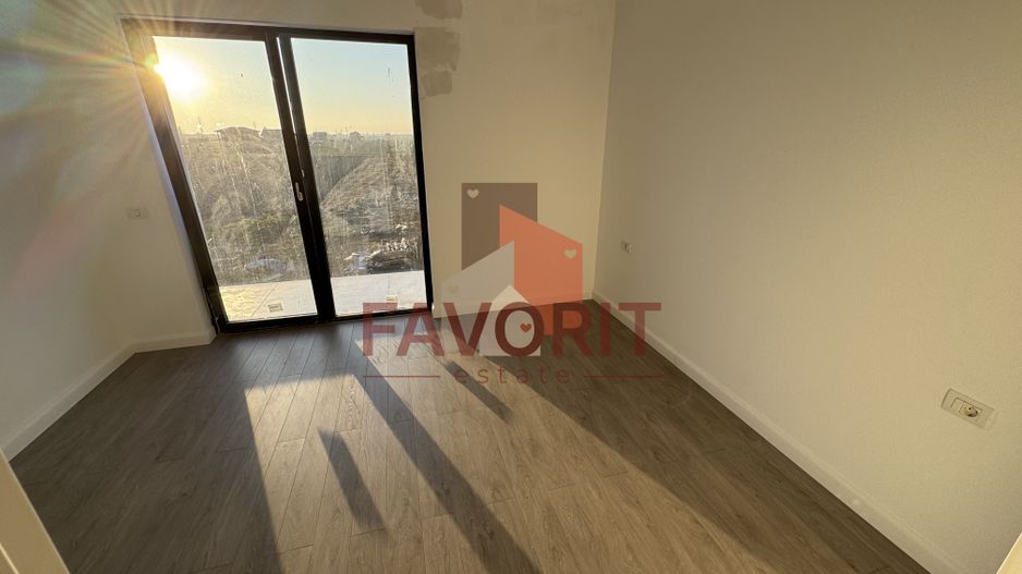 Comision 0%. Panouri si pompa de caldura. Despartit prin camera tehnica - Poză 17