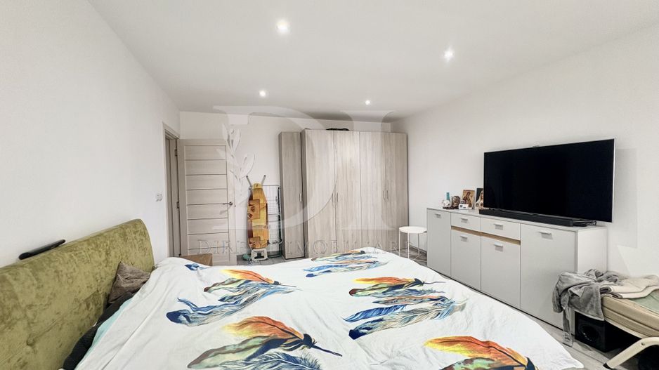 Apartament cu 3 camere - zona str.Ioan Rus - Poză 3