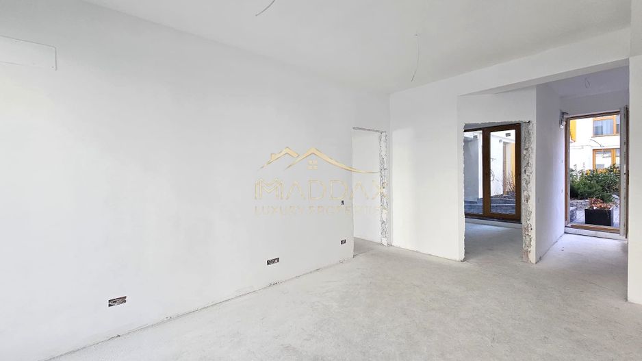 Apartament de vanzare 3 camere + curte 75mp***Domenii - Poză 4