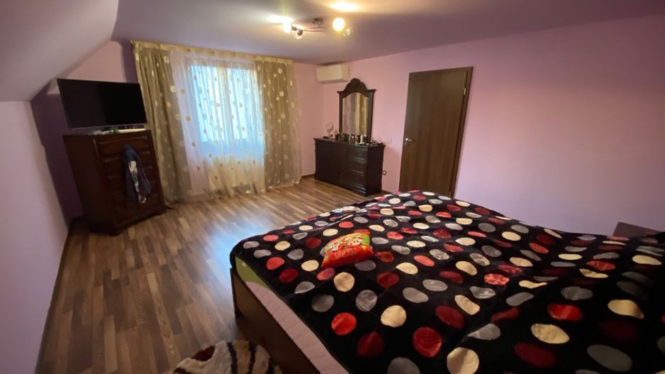 Duplex spațios cu garaj - Poză 16