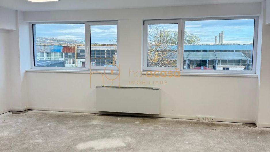 Spatii de birouri si hala de vanzare 3000 mp - Poză 9