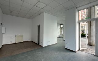 Spatiu comercial cu vitrina generoasa aproape de centru - Poză 1