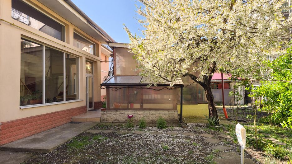 Lunei - Ion Neculce, 2 Apartamente. Mansarda 157 mp. Anexe, Lot 475 mp - Poză 16