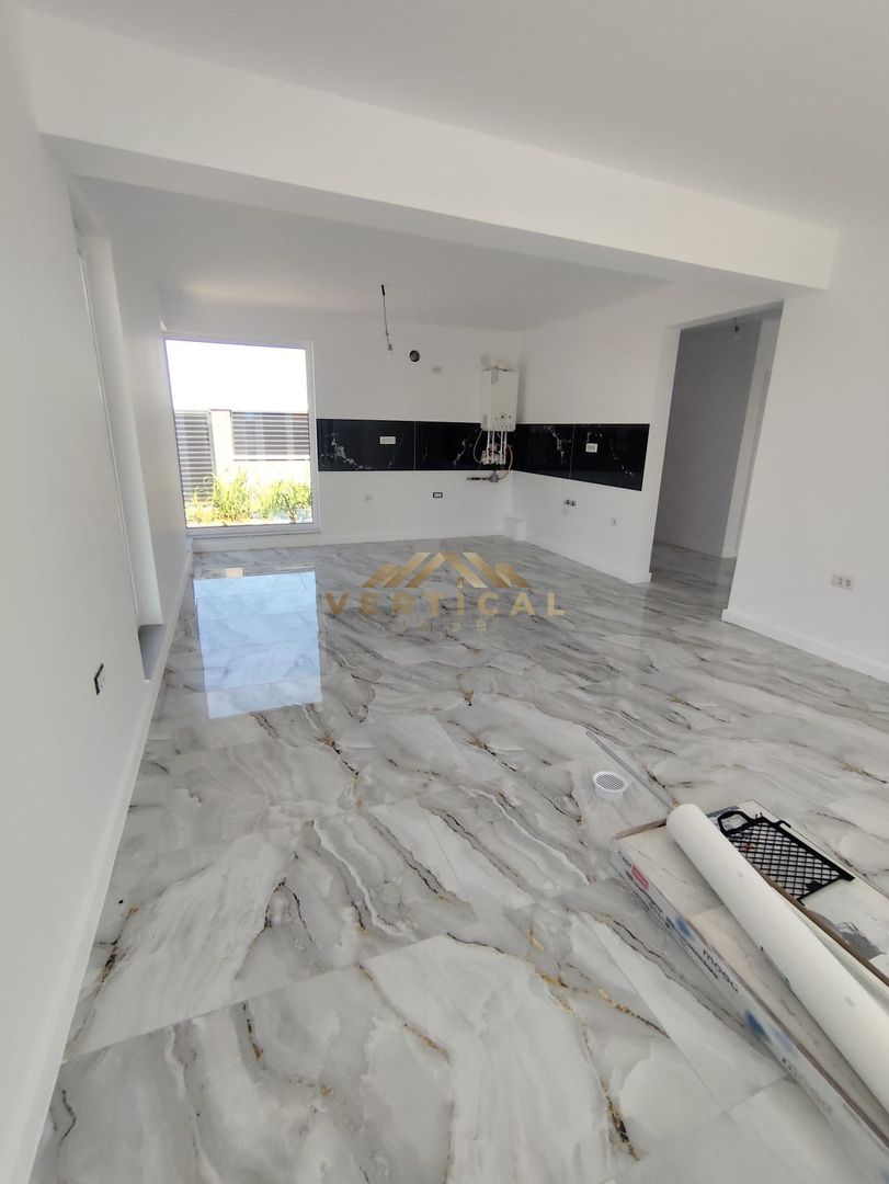 Casă Parter 3 Camere | 2 Băi | Curte 360 mp | La Cheie | Comuna Bercen - Poză 9