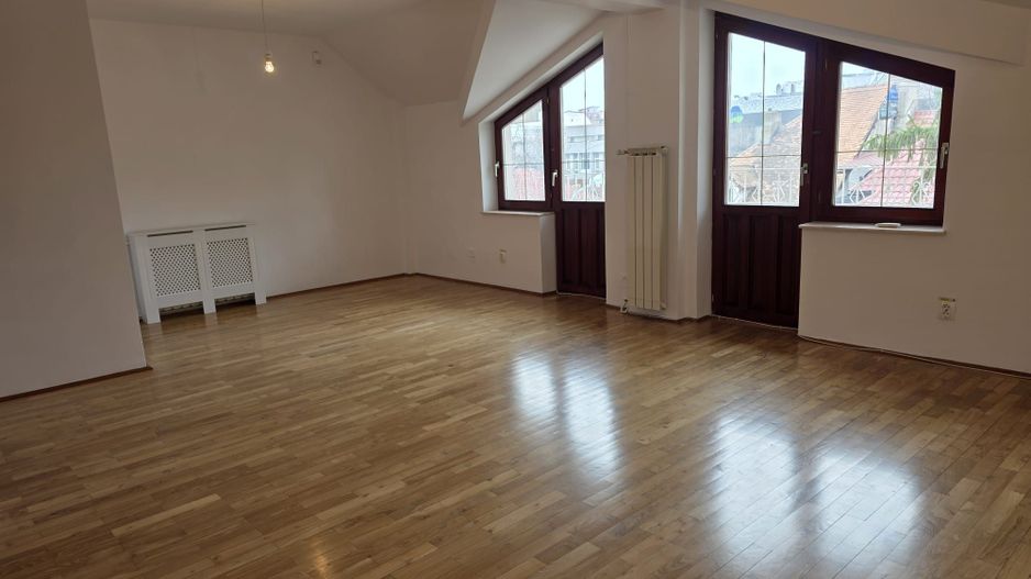 Vila de inchiriat - Poză 16