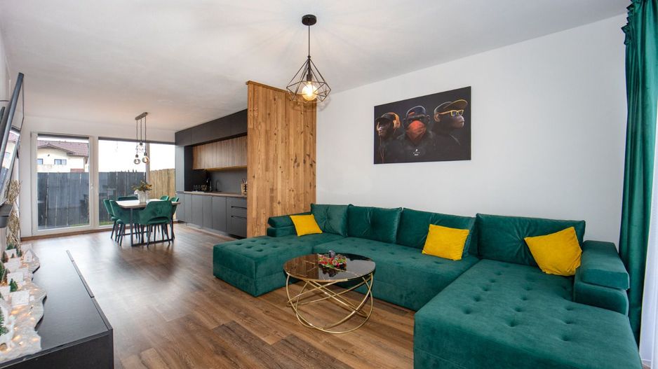 Casă înșiruită de vânzare în Sânpetru | Mobilată și utilată premium - Poză 4