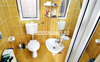 Casă 5 camere, 3 bai,2 bucătării, 200 mp utili, 370 mp teren - Poză 9
