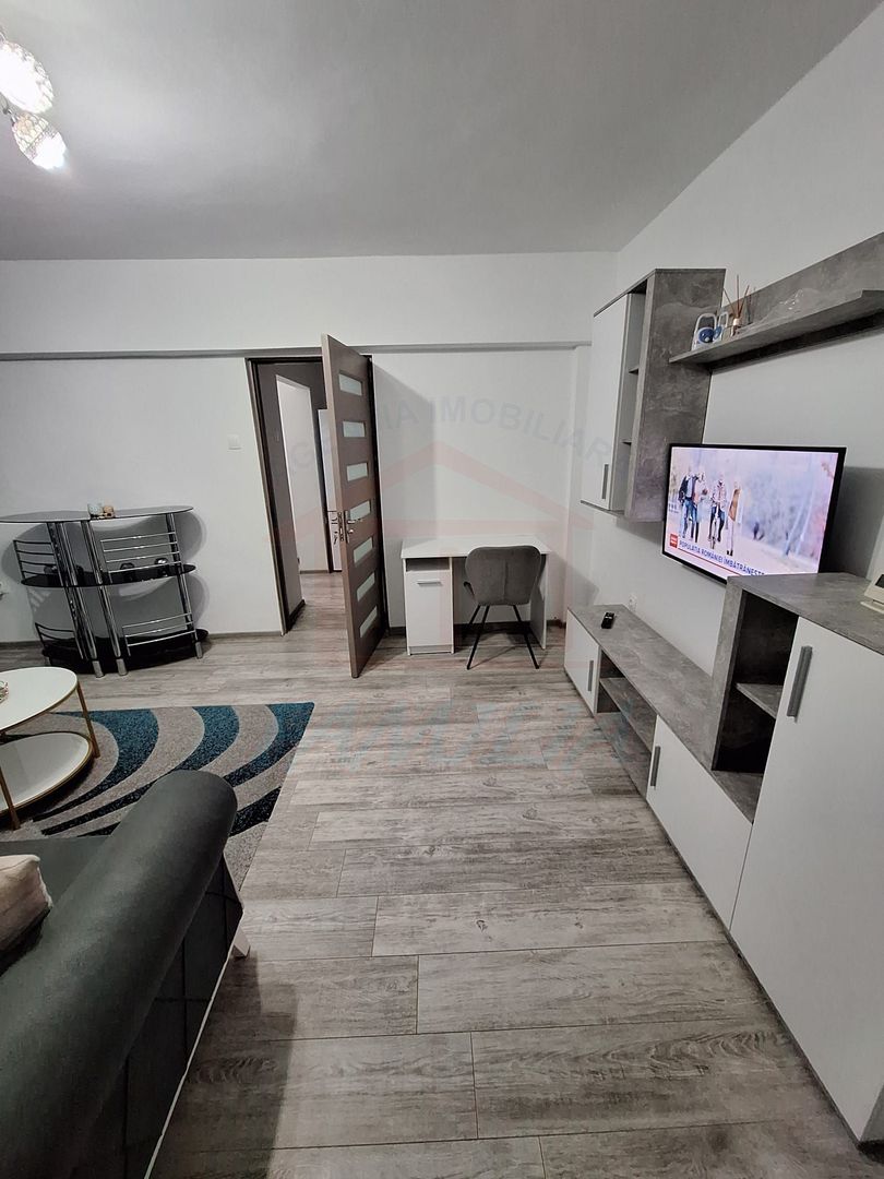 Închiriez apartament în zonă centrală – Galați - Poză 9
