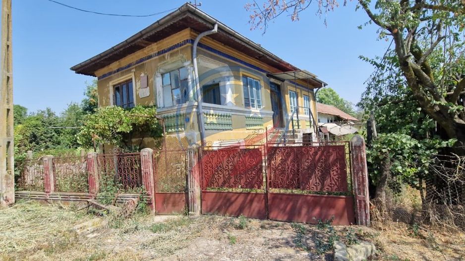 Casa de vanzare  5 camere + teren 2200 mp in loc. Calopar satul Bazdana - Poză 4